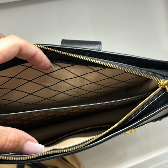 Louis Vuitton Trunk Crossbody - Picture 3 of 4